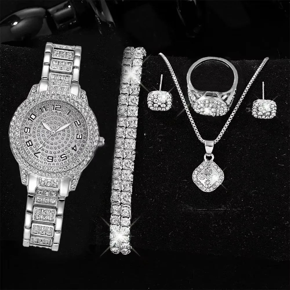 Round Roman Numeral Quartz Bracelet Watch