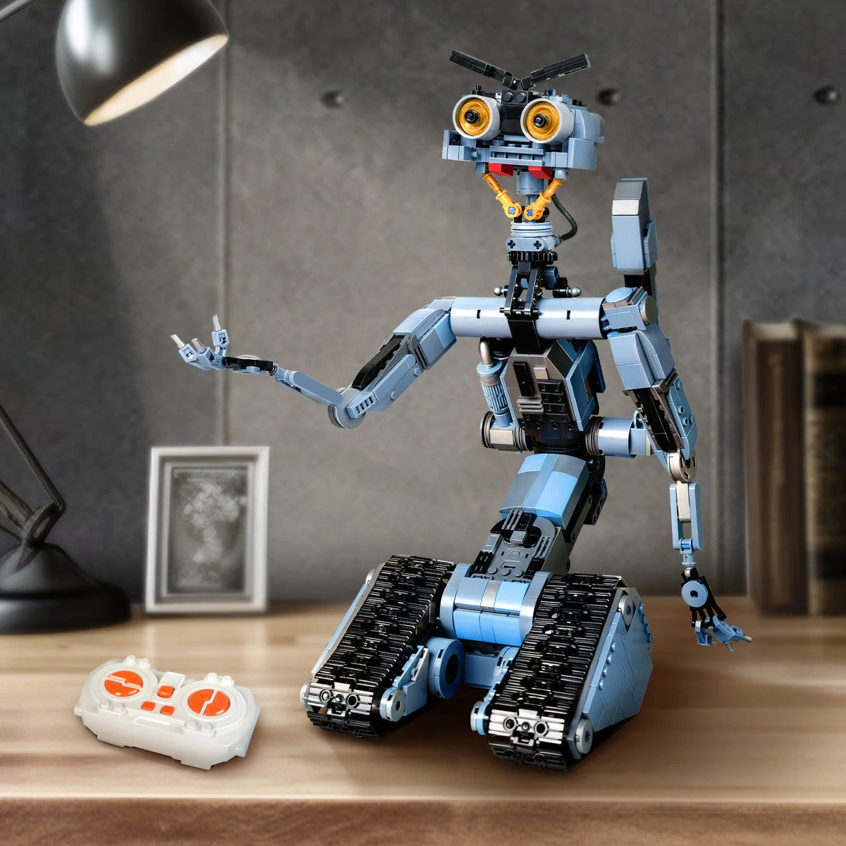 Johnny 5 Motorized Robot Building Set – 1,176 Pieces