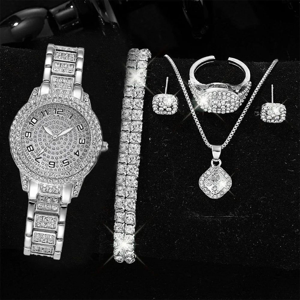 Round Roman Numeral Quartz Bracelet Watch